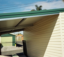 smallPictureof garages 056